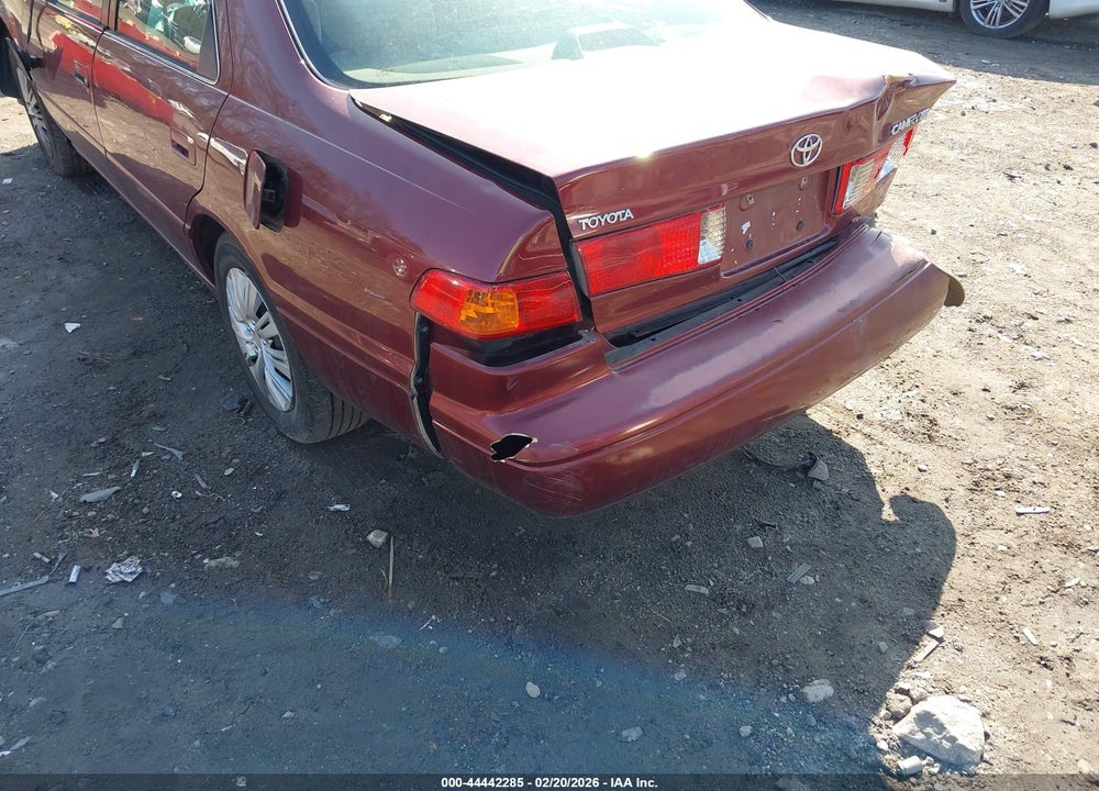 2000 TOYOTA CAMRY LE VIN: 4T1BG22K4YU737877