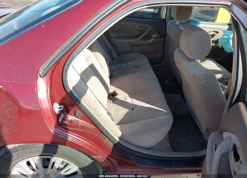 2000 TOYOTA CAMRY LE VIN: 4T1BG22K4YU737877