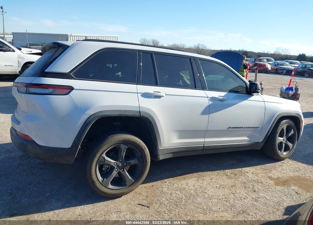 2024 JEEP GRAND CHEROKEE ALTITUDE 4X4 VIN: 1C4RJHAG1RC679786