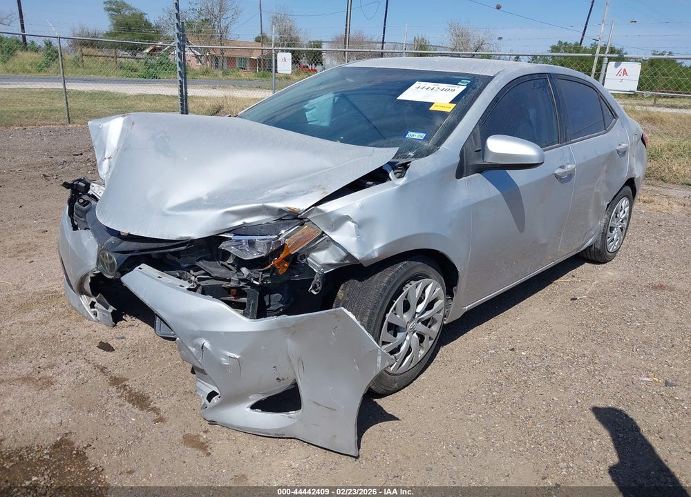 2018 TOYOTA COROLLA LE VIN: 5YFBURHE2JP775036