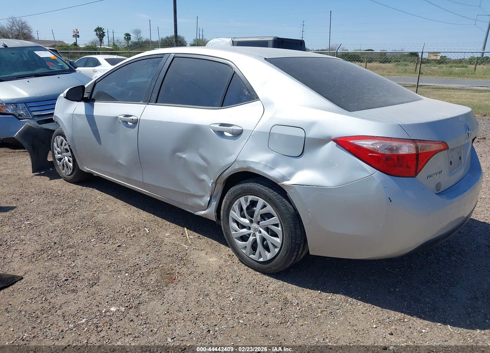 2018 TOYOTA COROLLA LE VIN: 5YFBURHE2JP775036