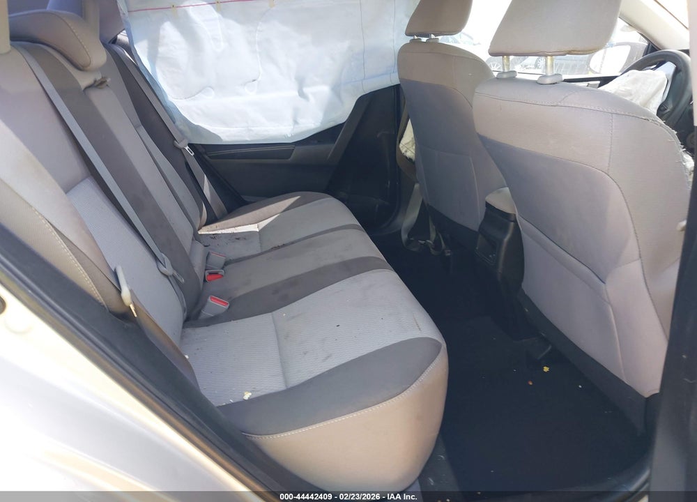 2018 TOYOTA COROLLA LE VIN: 5YFBURHE2JP775036