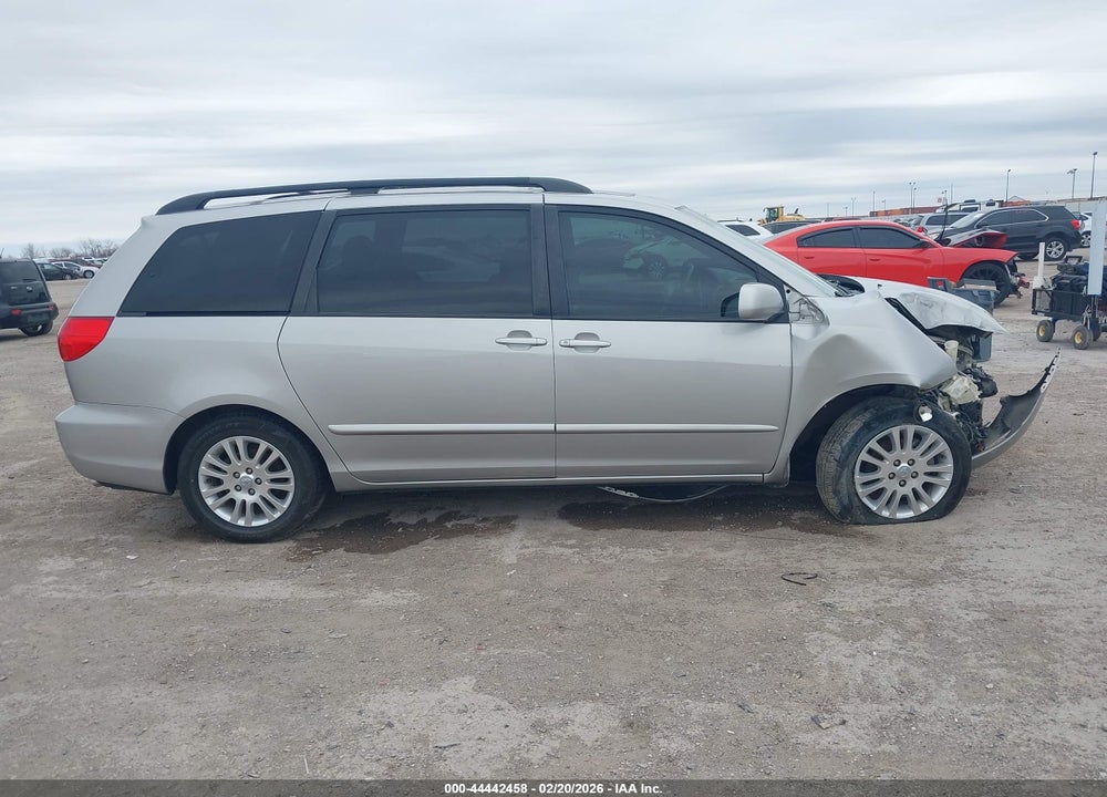 2010 TOYOTA SIENNA XLE VIN: 5TDYK4CCXAS295567