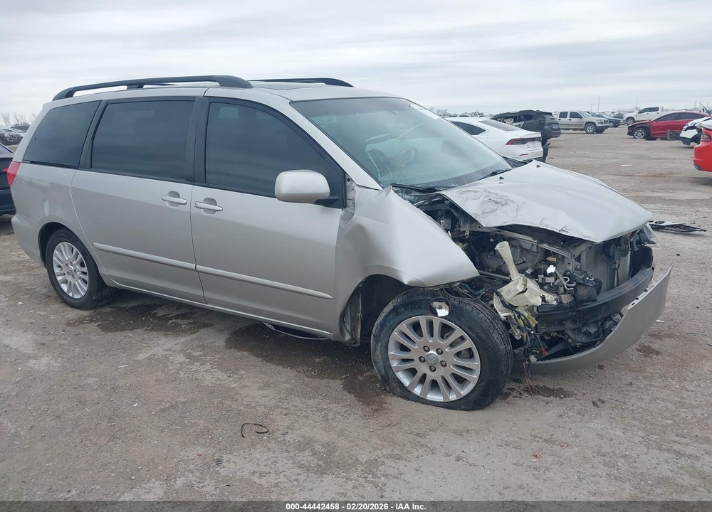 2010 TOYOTA SIENNA XLE VIN: 5TDYK4CCXAS295567
