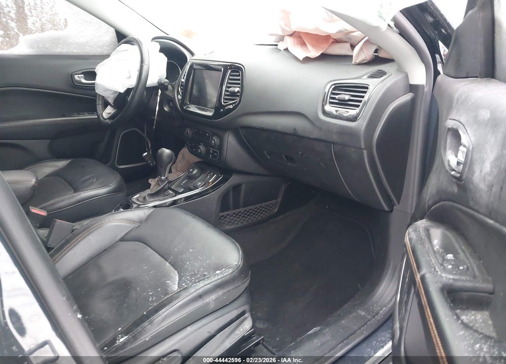 2018 JEEP COMPASS LIMITED 4X4 VIN: 3C4NJDCB5JT398088