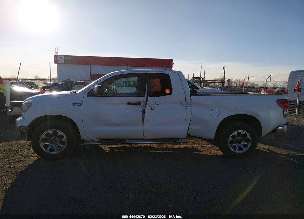 2008 TOYOTA TUNDRA BASE 5.7L V8 VIN: 5TFRV54158X048010