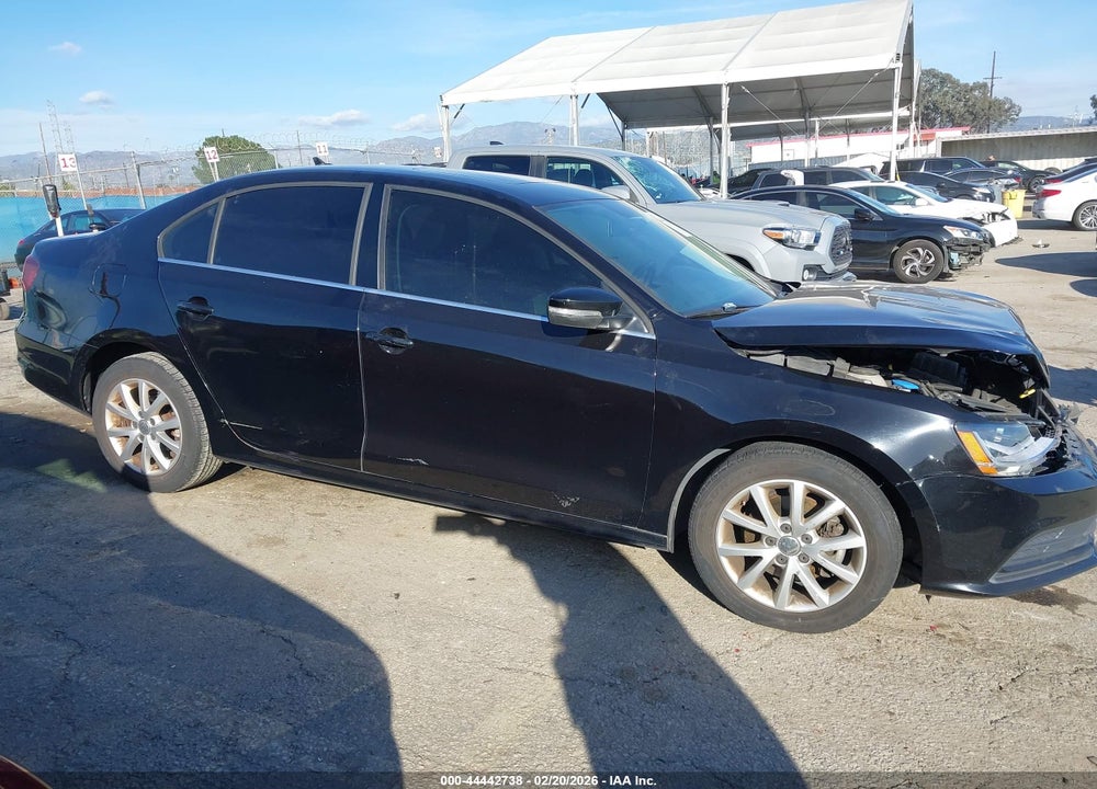 2017 VOLKSWAGEN JETTA 1.4T SE VIN: 3VWDB7AJ7HM365583