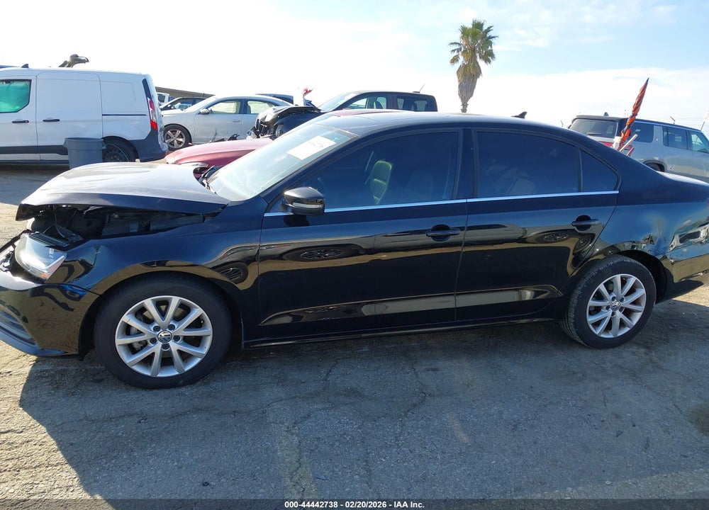 2017 VOLKSWAGEN JETTA 1.4T SE VIN: 3VWDB7AJ7HM365583