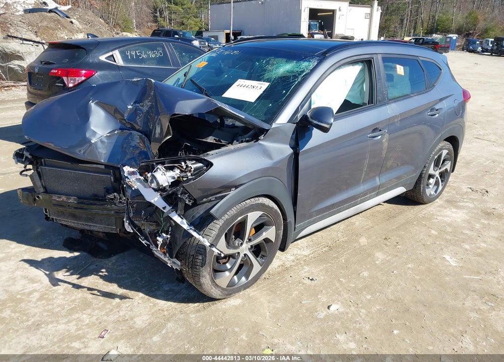 2018 HYUNDAI TUCSON VALUE VIN: KM8J3CA27JU682796