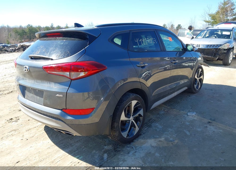2018 HYUNDAI TUCSON VALUE VIN: KM8J3CA27JU682796