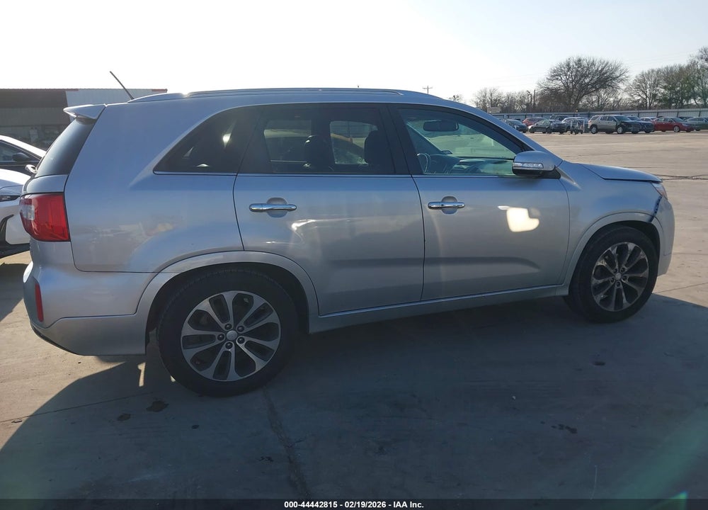 2014 KIA SORENTO SX VIN: 5XYKW4A75EG448441