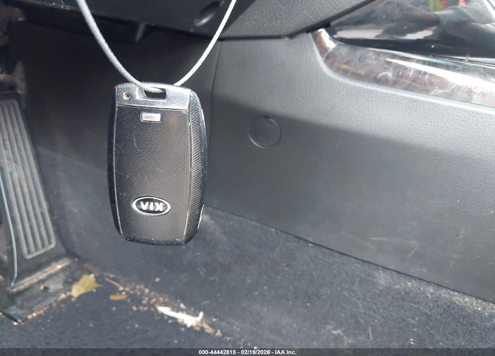 2014 KIA SORENTO SX VIN: 5XYKW4A75EG448441