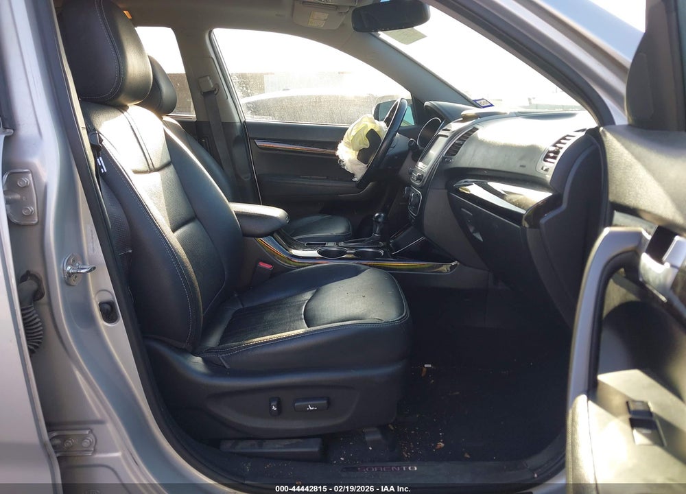 2014 KIA SORENTO SX VIN: 5XYKW4A75EG448441
