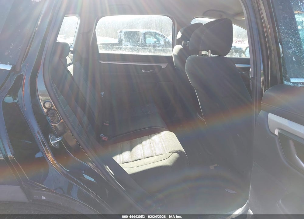 2019 HONDA CR-V LX VIN: 2HKRW6H3XKH207640