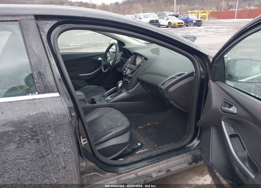 2014 FORD FOCUS TITANIUM VIN: 1FADP3J21EL141573