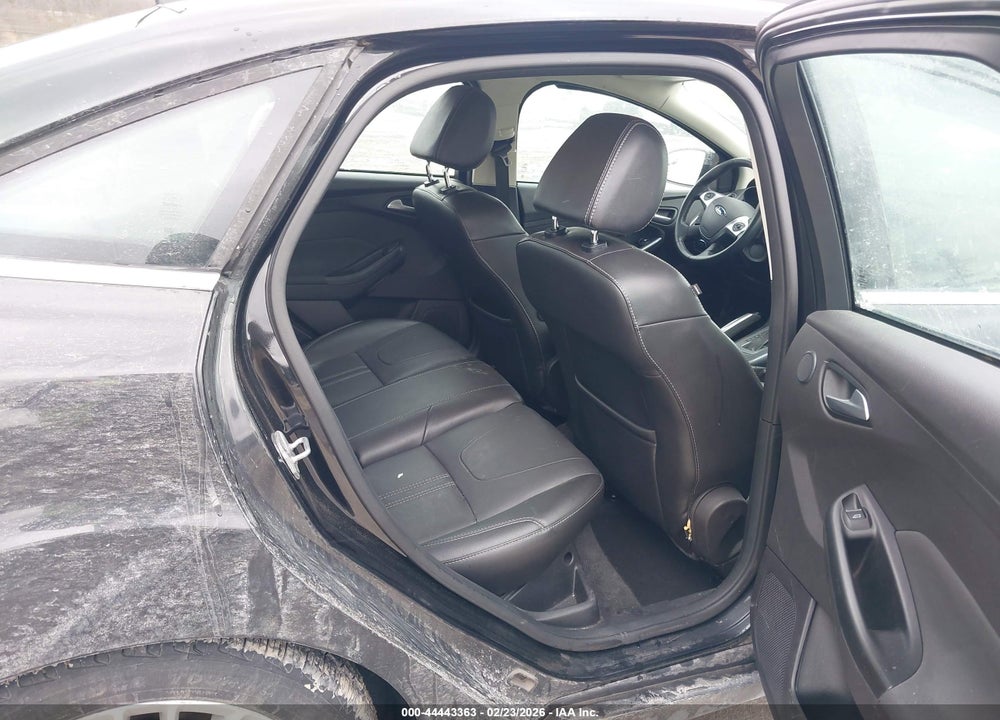2014 FORD FOCUS TITANIUM VIN: 1FADP3J21EL141573