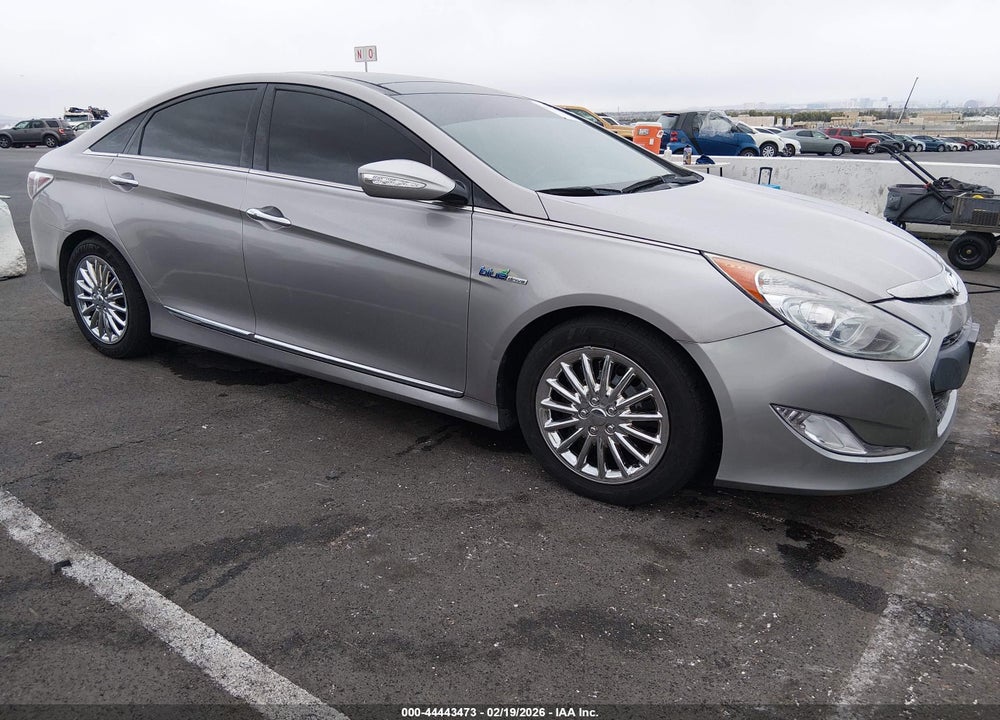 2012 HYUNDAI SONATA HYBRID VIN: KMHEC4A40CA028946