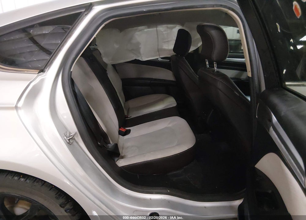 2019 FORD FUSION SE VIN: 3FA6P0HD7KR250907