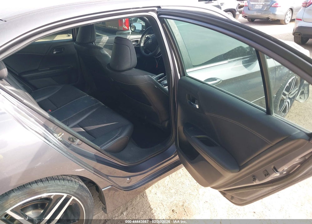 2016 HONDA ACCORD SPORT VIN: 1HGCR2F58GA184885
