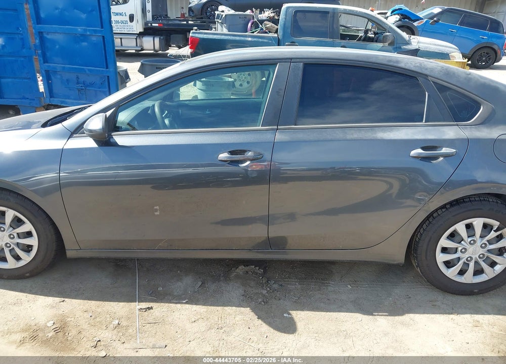 2021 KIA FORTE FE VIN: 3KPF24AD2ME370344