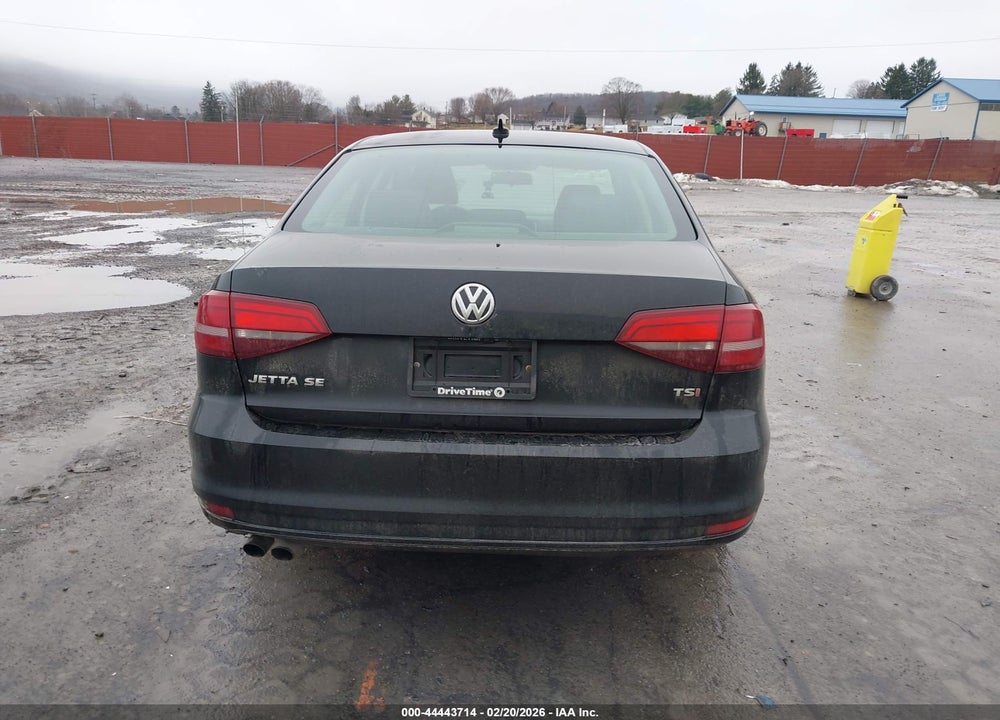 2017 VOLKSWAGEN JETTA 1.4T SE VIN: 3VWDB7AJXHM235488