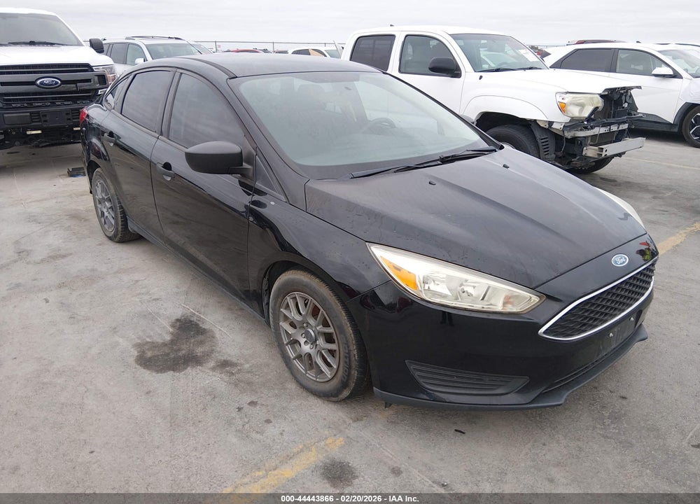 2018 FORD FOCUS S VIN: 1FADP3E27JL302867