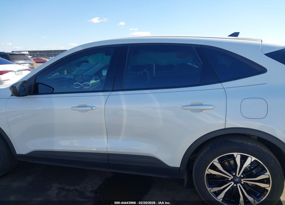 2022 FORD ESCAPE SE VIN: 1FMCU0G61NUB90110