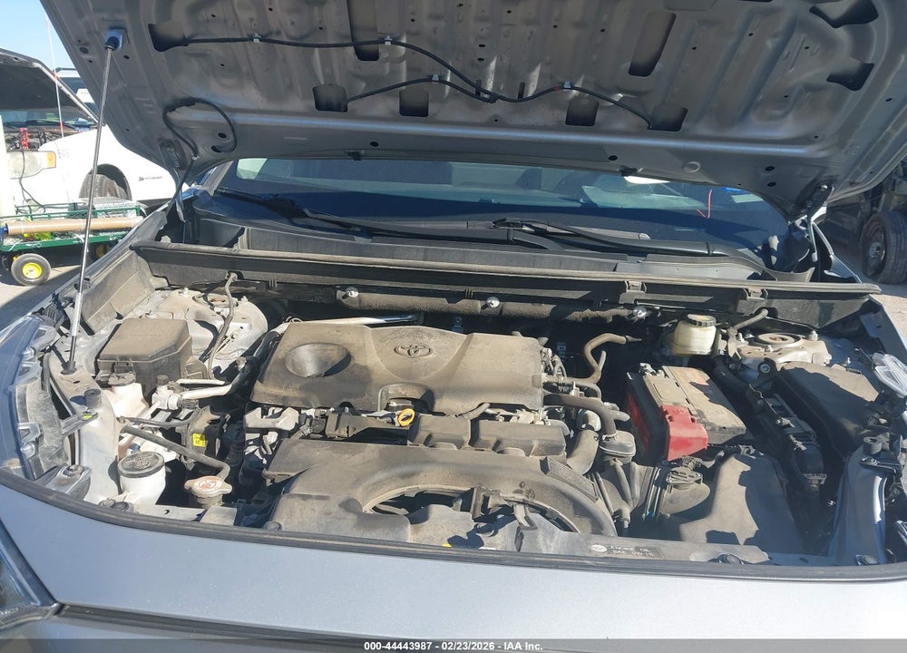 2019 TOYOTA RAV4 XLE VIN: 2T3W1RFVXKW017918