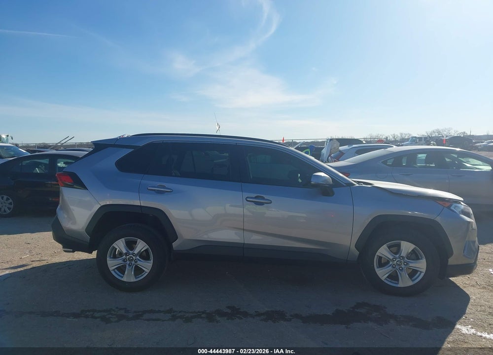 2019 TOYOTA RAV4 XLE VIN: 2T3W1RFVXKW017918