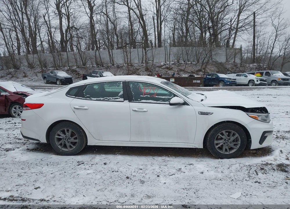 2019 KIA OPTIMA LX VIN: 5XXGT4L36KG348082