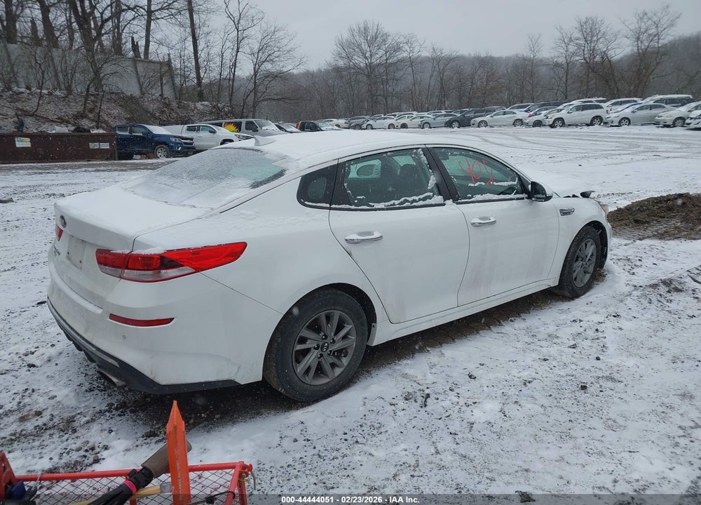2019 KIA OPTIMA LX VIN: 5XXGT4L36KG348082