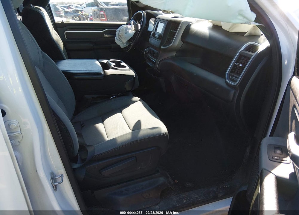 2021 RAM 1500 BIG HORN  4X4 6'4 BOX VIN: 1C6SRFBT5MN602997