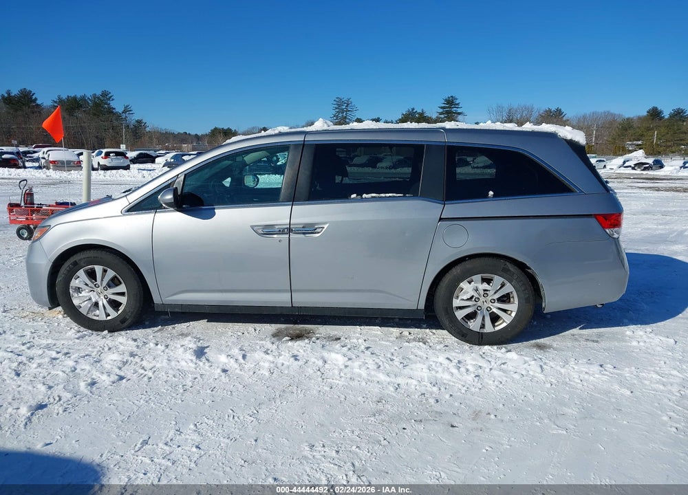 2016 HONDA ODYSSEY SE VIN: 5FNRL5H36GB112808