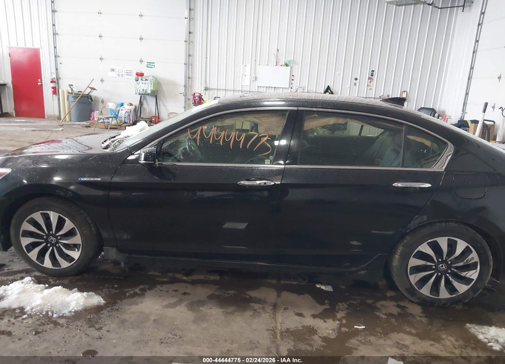 2017 HONDA ACCORD HYBRID TOURING VIN: JHMCR6F72HC030779