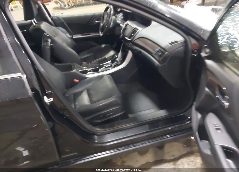 2017 HONDA ACCORD HYBRID TOURING VIN: JHMCR6F72HC030779