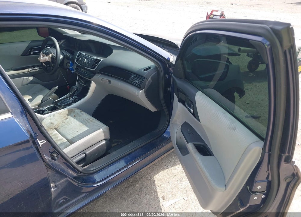 2016 HONDA ACCORD LX VIN: 1HGCR2F33GA124947