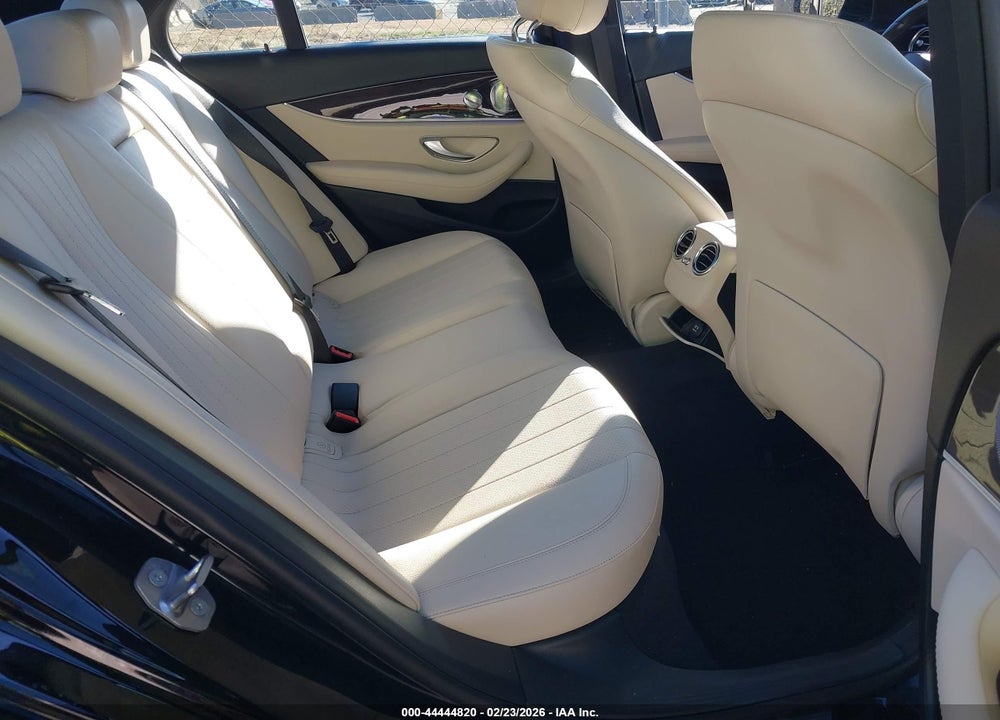 2017 MERCEDES-BENZ E 300 VIN: WDDZF4JB8HA179090