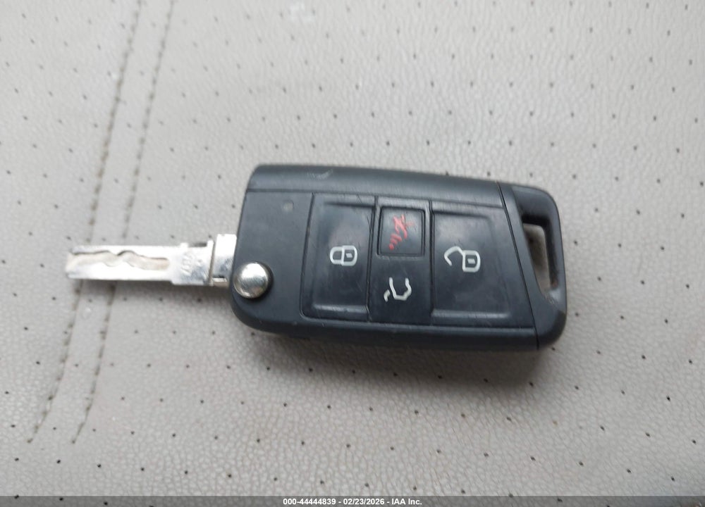 2015 VOLKSWAGEN GOLF TSI S 4-DOOR VIN: 3VW217AU2FM008880