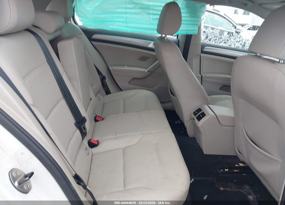 2015 VOLKSWAGEN GOLF TSI S 4-DOOR VIN: 3VW217AU2FM008880