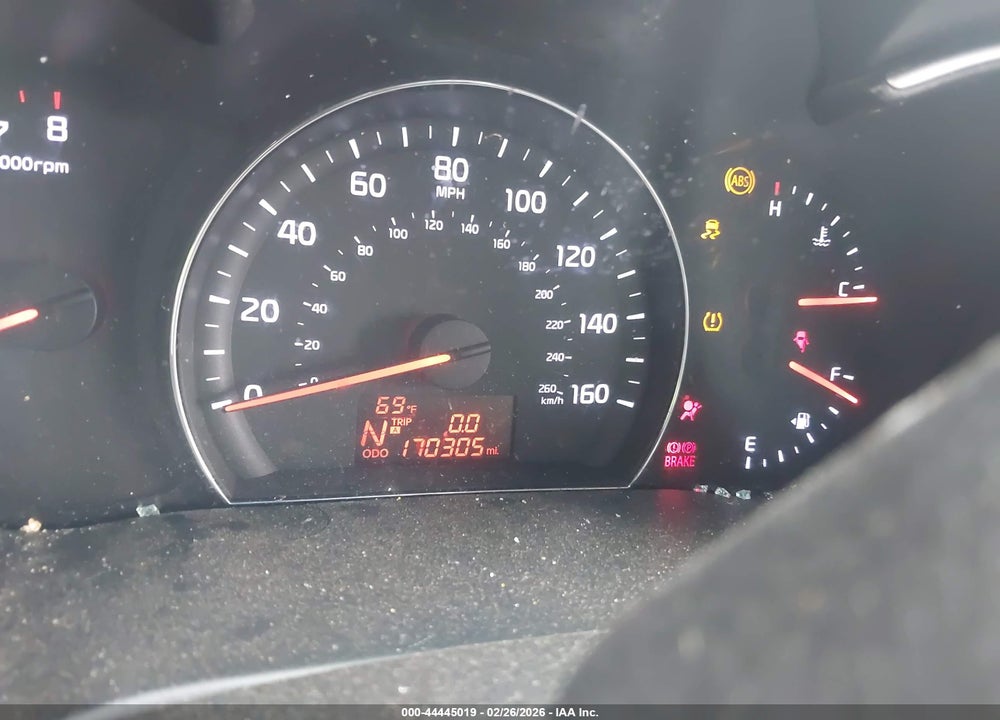 2014 KIA SORENTO LX VIN: 5XYKT4A60EG477538