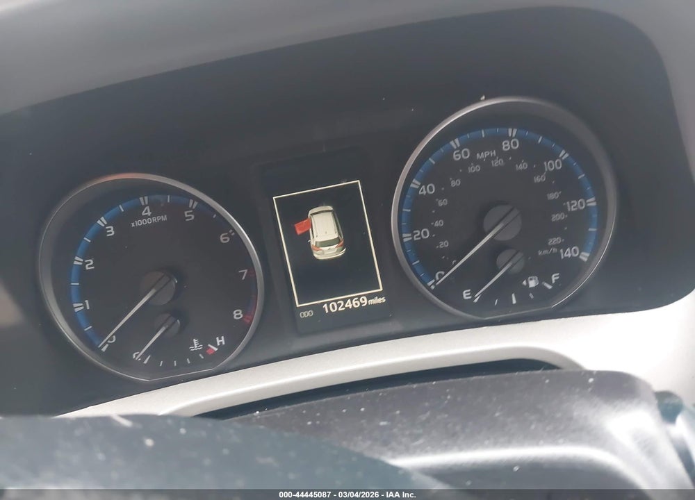2018 TOYOTA RAV4 XLE VIN: 2T3RFREV9JW821948