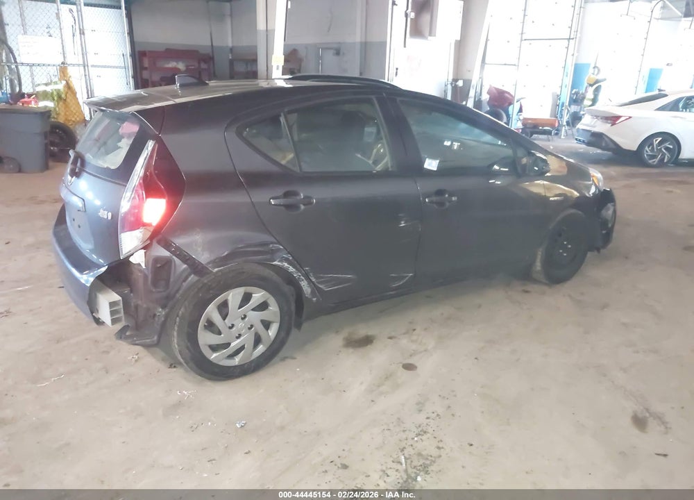 2015 TOYOTA PRIUS C ONE VIN: JTDKDTB32F1109326