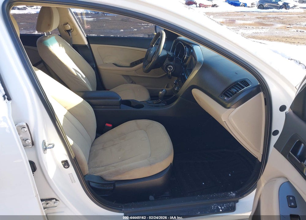 2011 KIA OPTIMA LX VIN: KNAGM4A71B5147601
