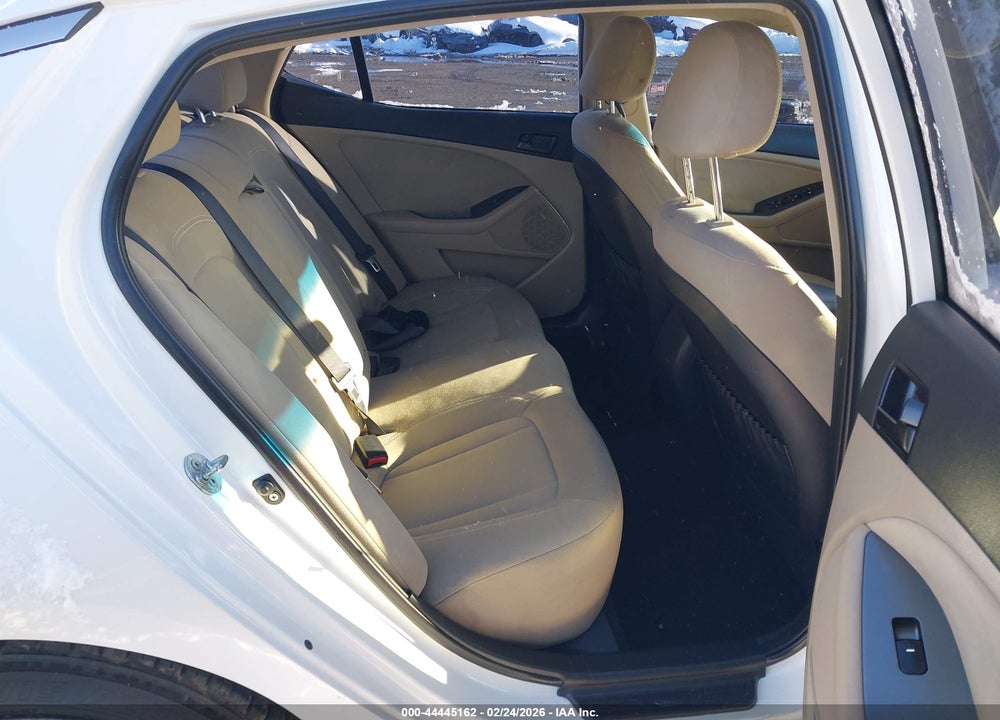 2011 KIA OPTIMA LX VIN: KNAGM4A71B5147601