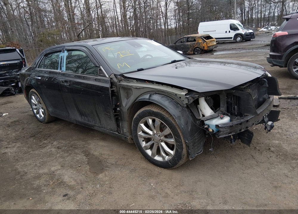 2018 CHRYSLER 300 LIMITED AWD VIN: 2C3CCAKG9JH268180