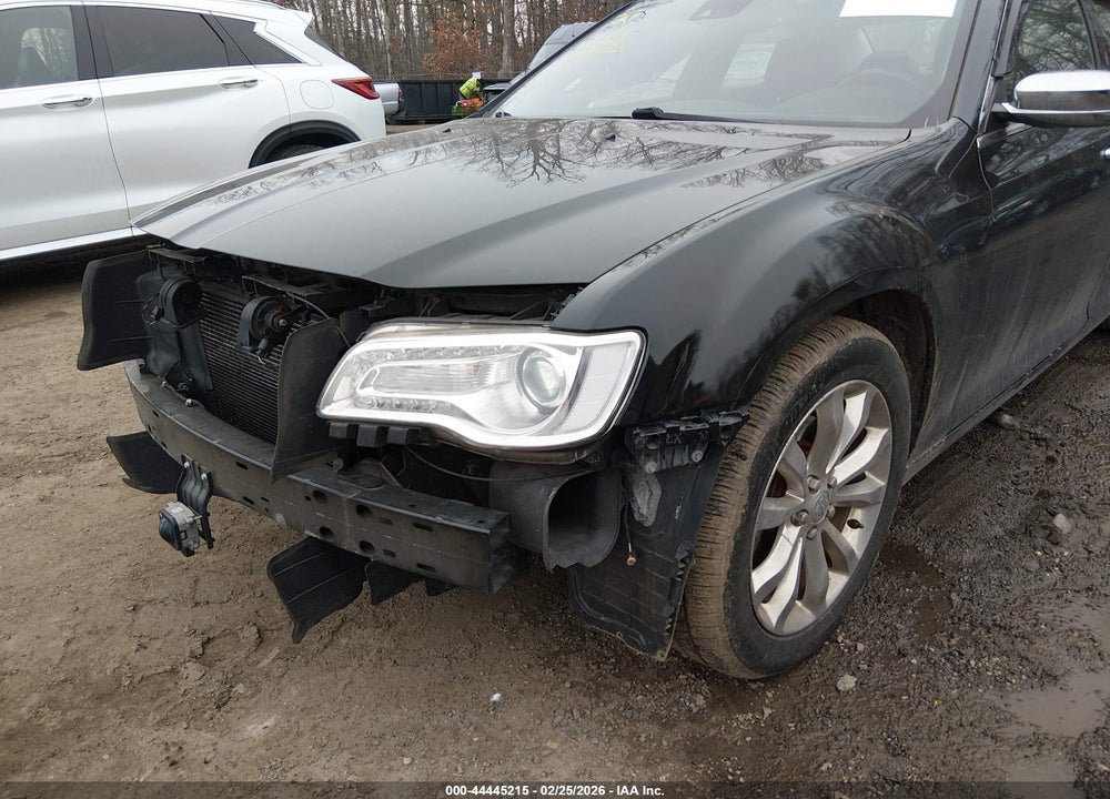 2018 CHRYSLER 300 LIMITED AWD VIN: 2C3CCAKG9JH268180