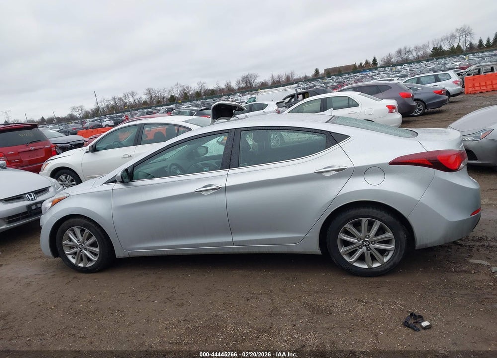 2015 HYUNDAI ELANTRA SE VIN: KMHDH4AE6FU323140
