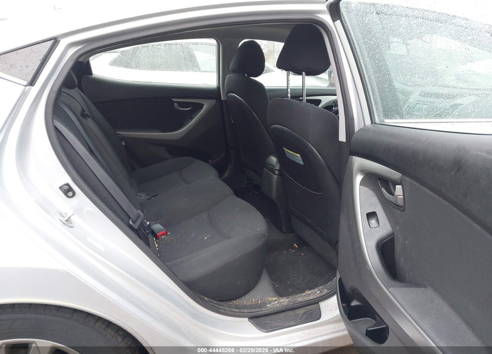 2015 HYUNDAI ELANTRA SE VIN: KMHDH4AE6FU323140