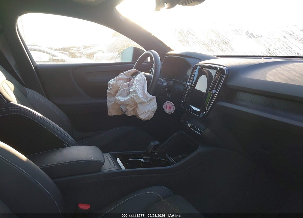 2023 VOLVO C40 RECHARGE PURE ELECTRIC TWIN PLUS VIN: YV4ED3GL3P2057722