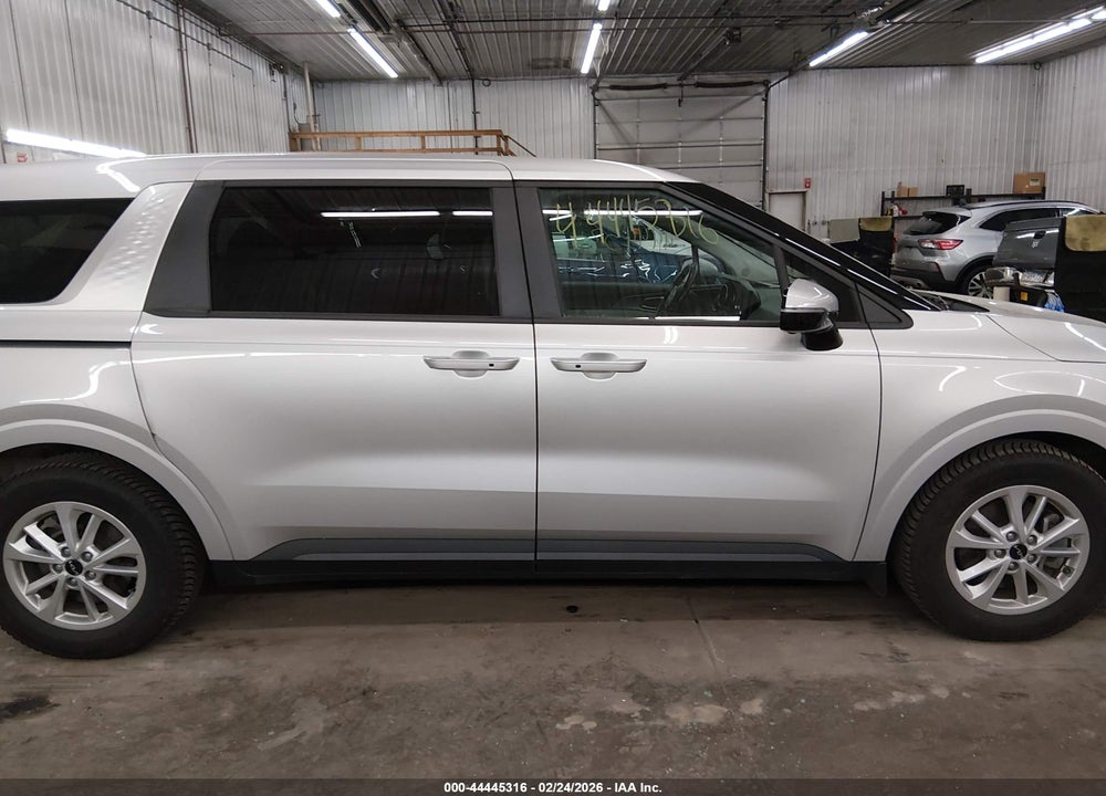 2023 KIA CARNIVAL MPV LX SEAT PACKAGE VIN: KNDNB4H39P6205488